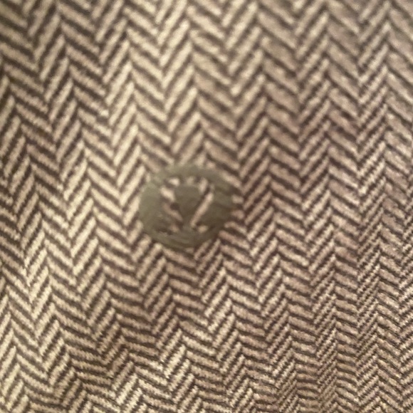 Lululemon ghost herringbone waiter zip size 10. No flaws. - Picture 3 of 3